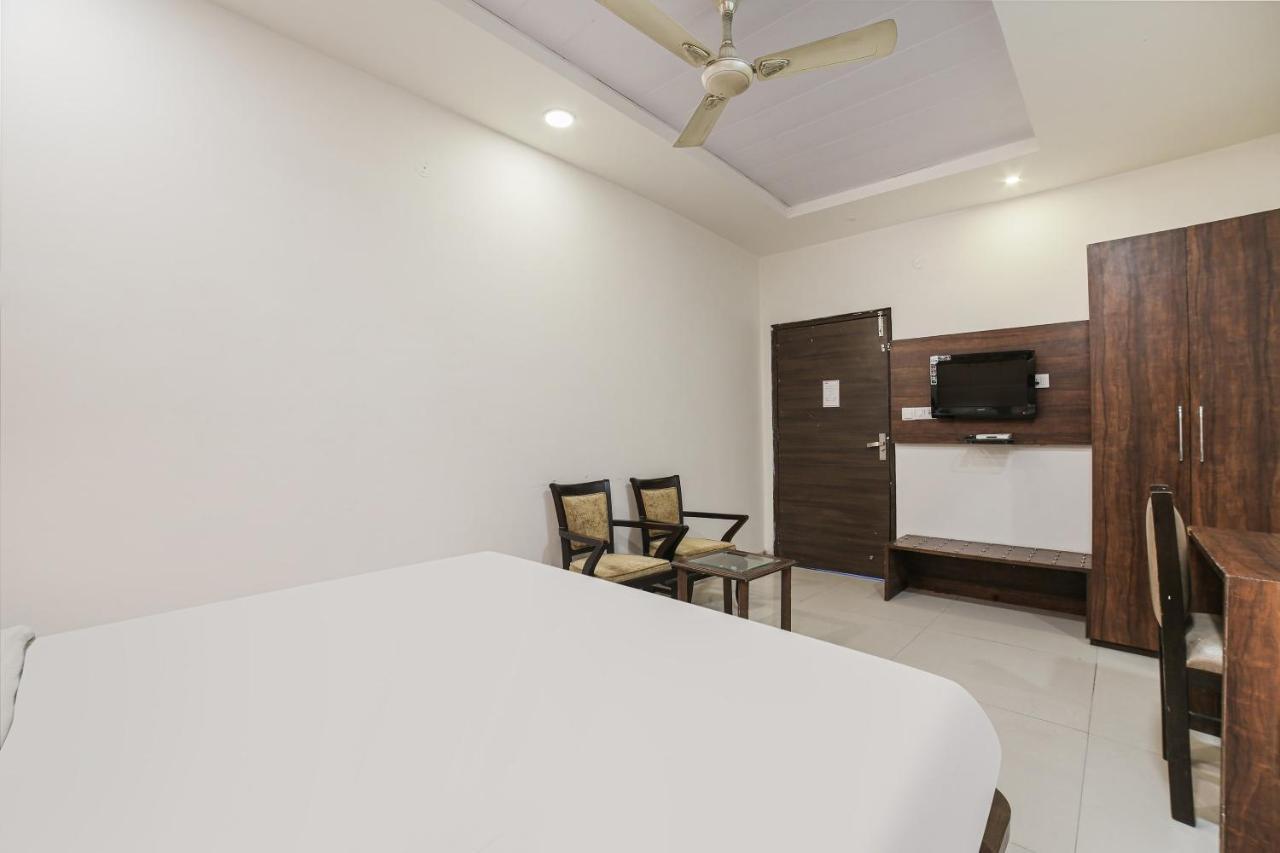 Townhouse Hollywood Heights Hotel Amritsar Ngoại thất bức ảnh