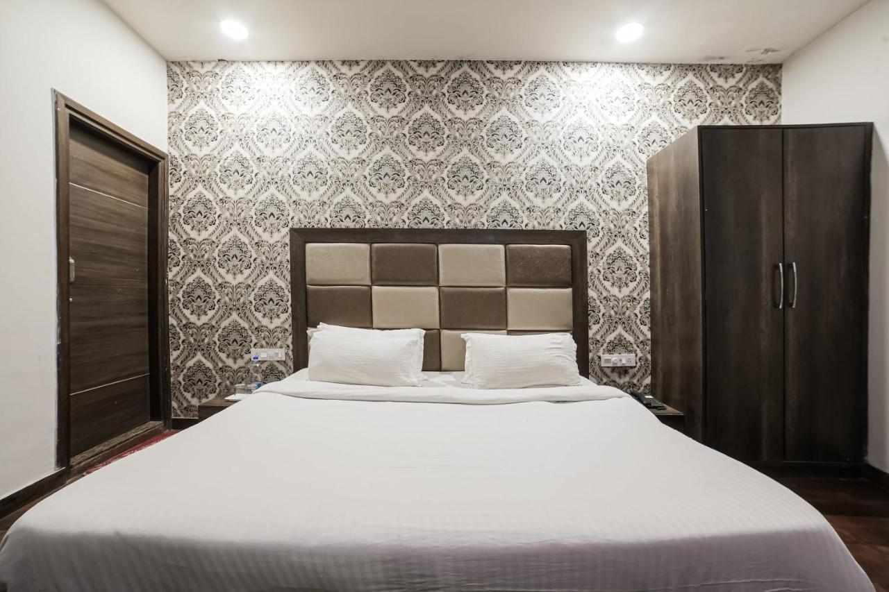 Townhouse Hollywood Heights Hotel Amritsar Ngoại thất bức ảnh
