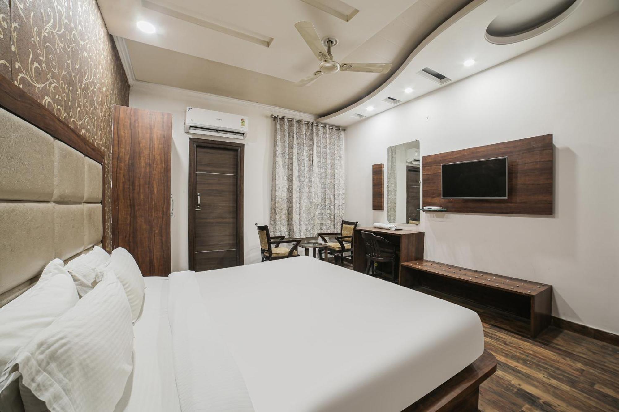 Townhouse Hollywood Heights Hotel Amritsar Ngoại thất bức ảnh