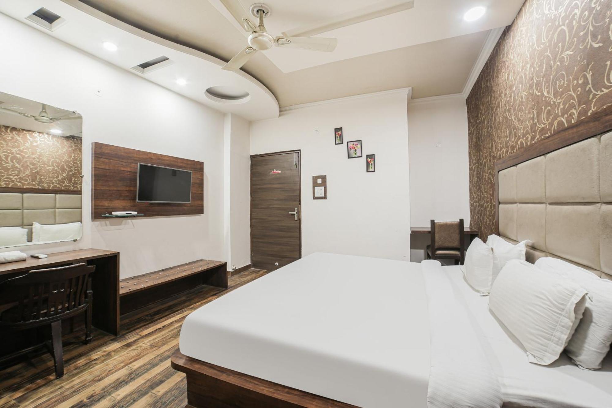 Townhouse Hollywood Heights Hotel Amritsar Ngoại thất bức ảnh