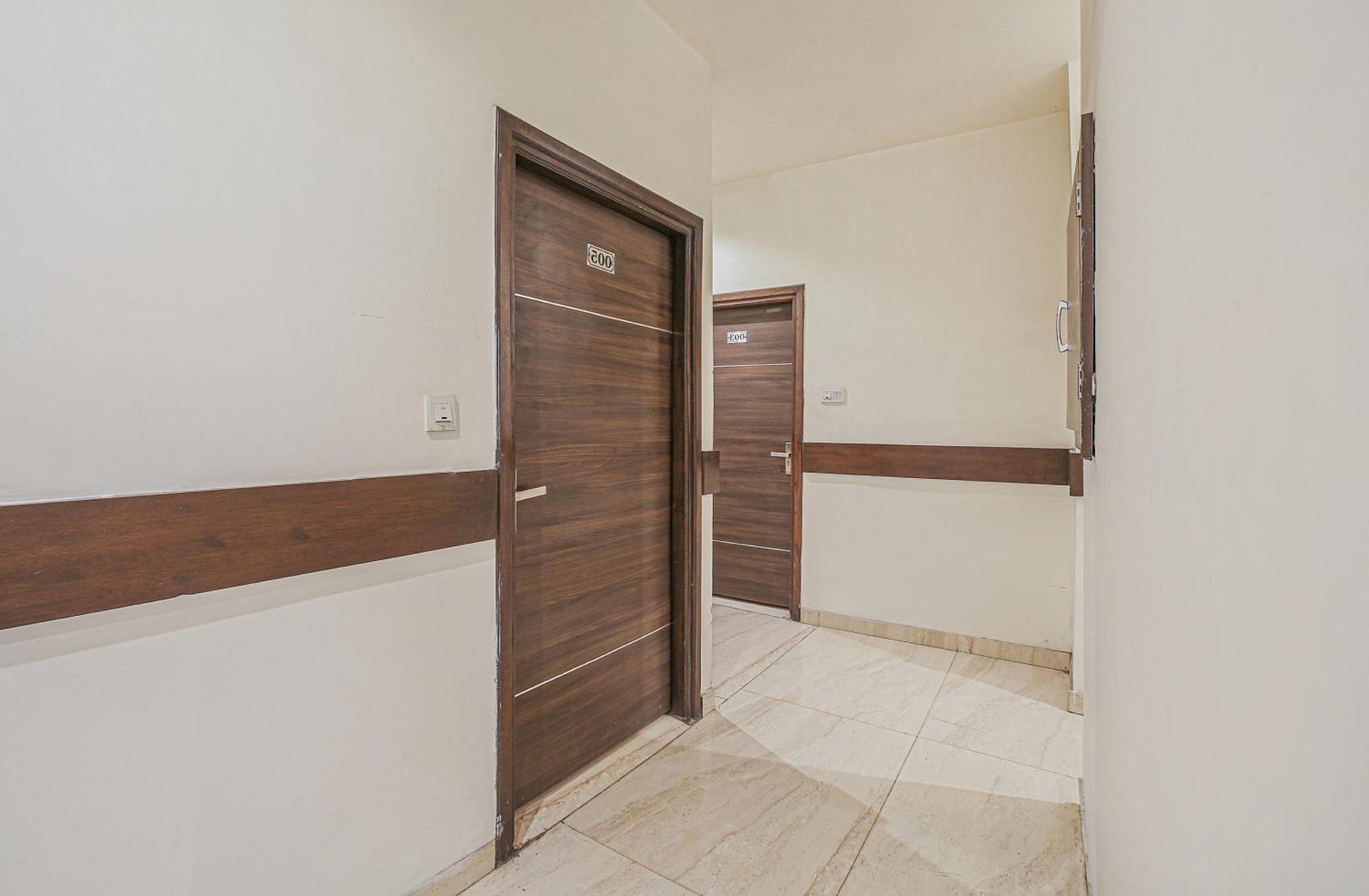 Townhouse Hollywood Heights Hotel Amritsar Ngoại thất bức ảnh